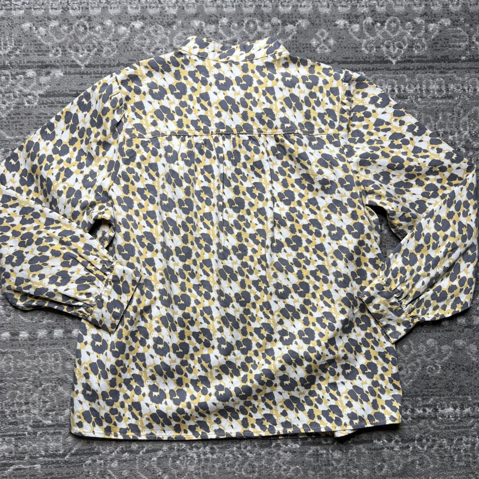 Cabi The Dreamer Providence Shirt Jacket Large Yellow Gray Leopard Animal Print — image 8 of 8
